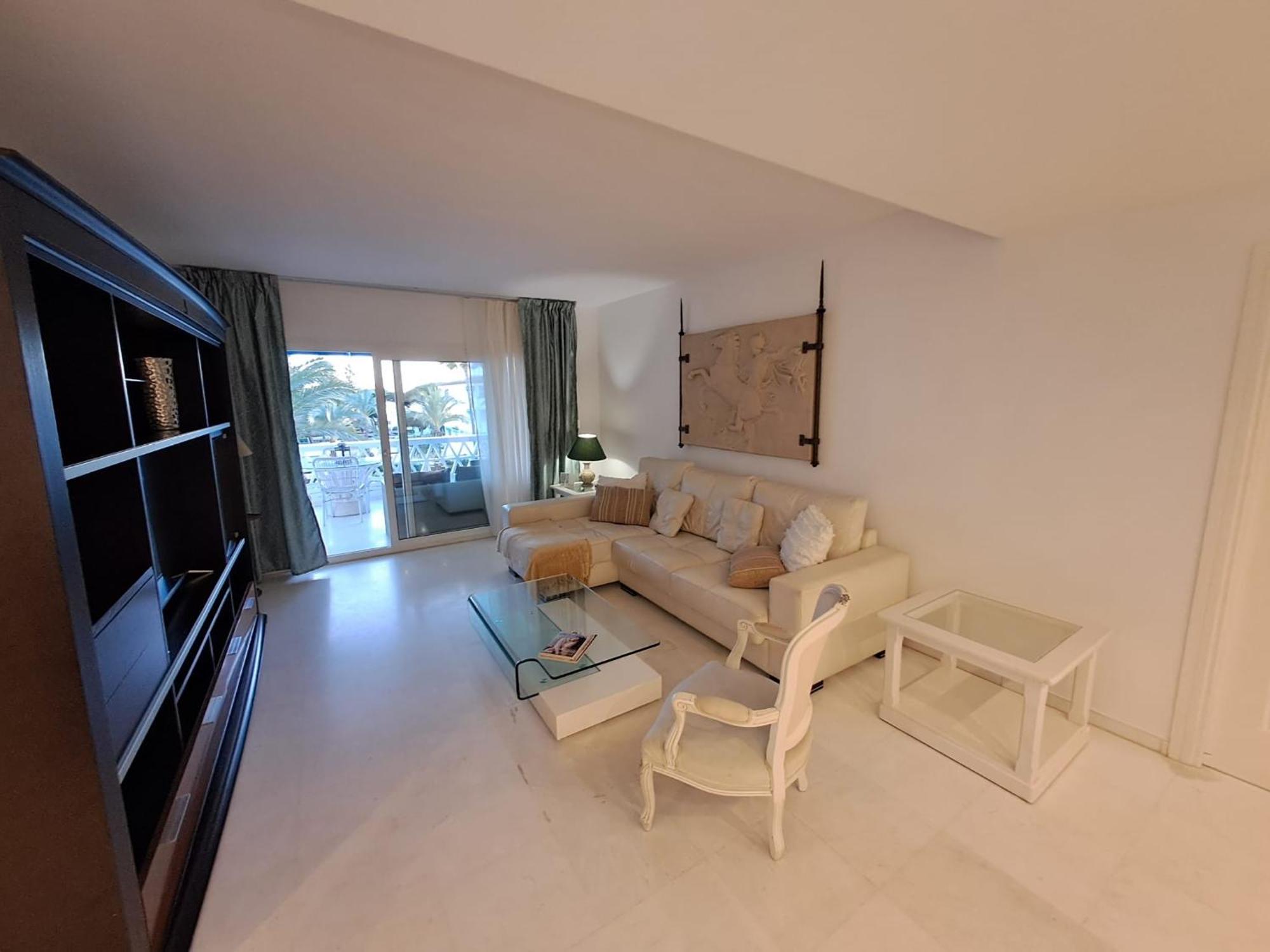 Appartement Luminous In Playas Del Duque , Puerto Banus By Holidays &