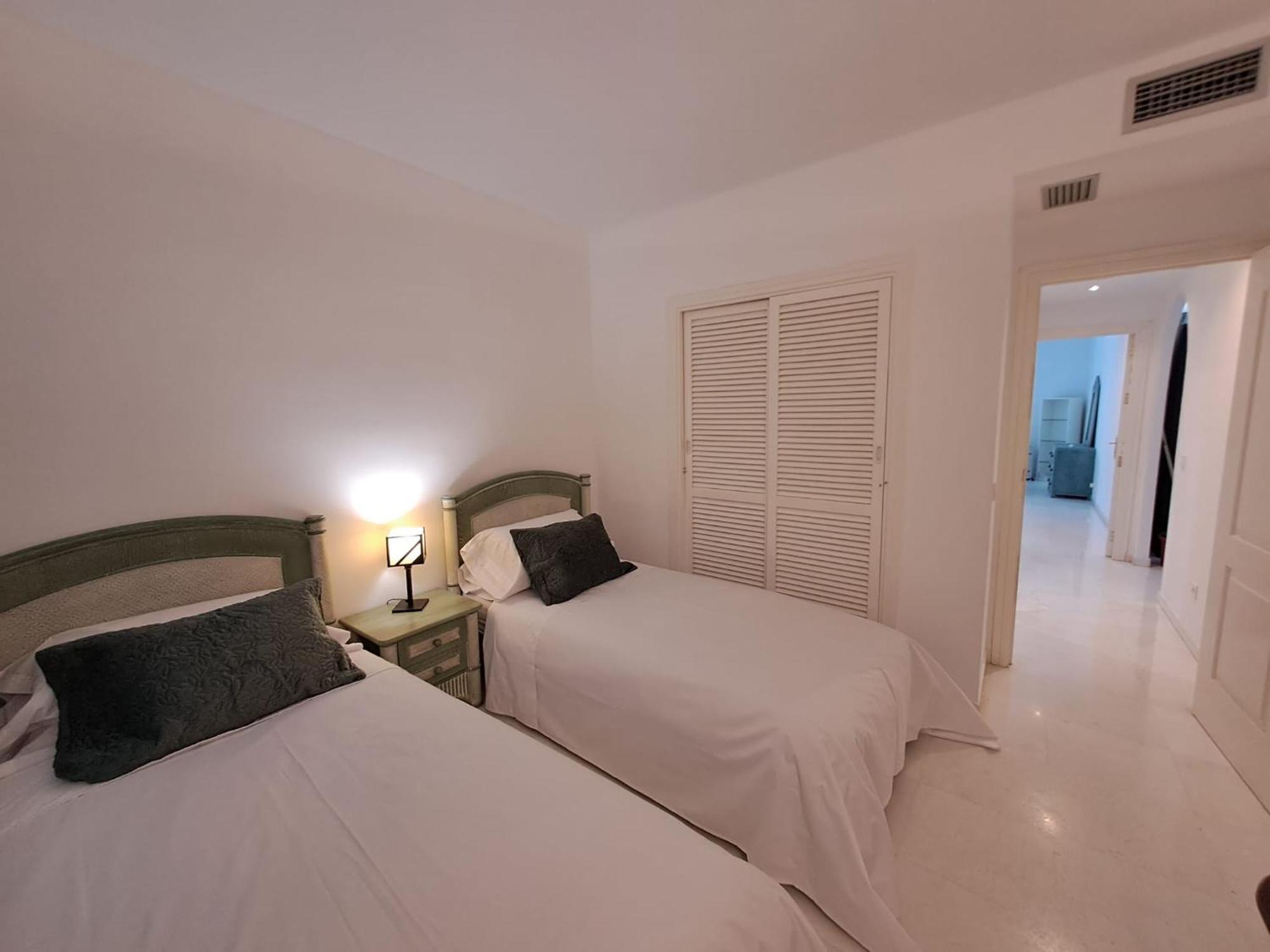 Luminous In Playas Del Duque , Puerto Banus By Holidays & Apartment *