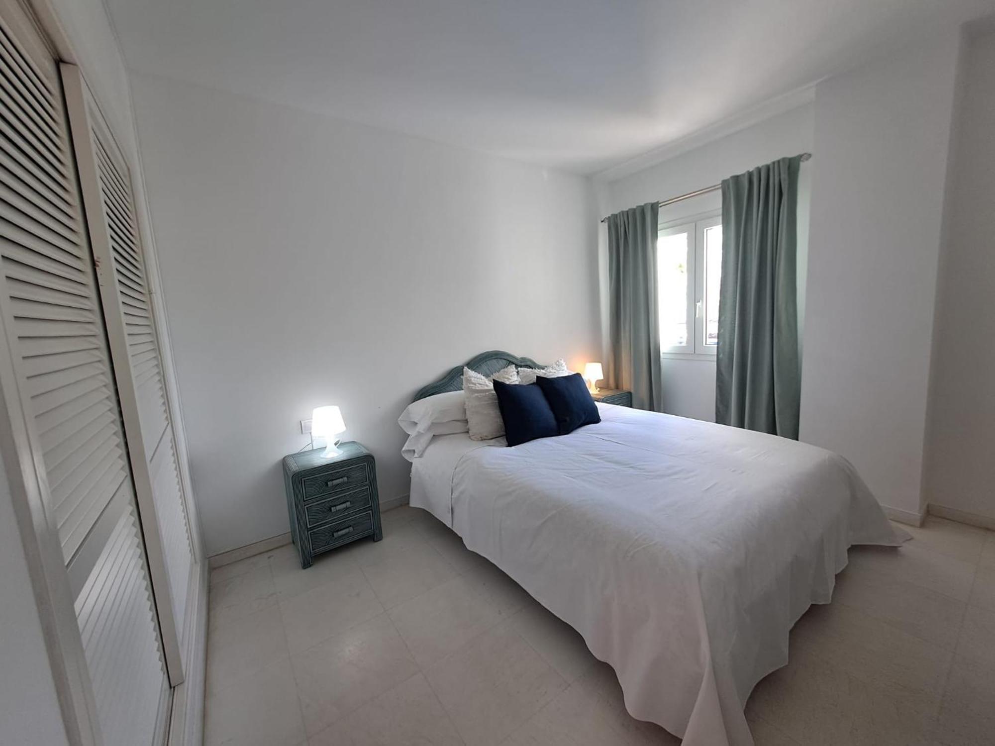 Luminous In Playas Del Duque , Puerto Banus By Holidays & Appartement