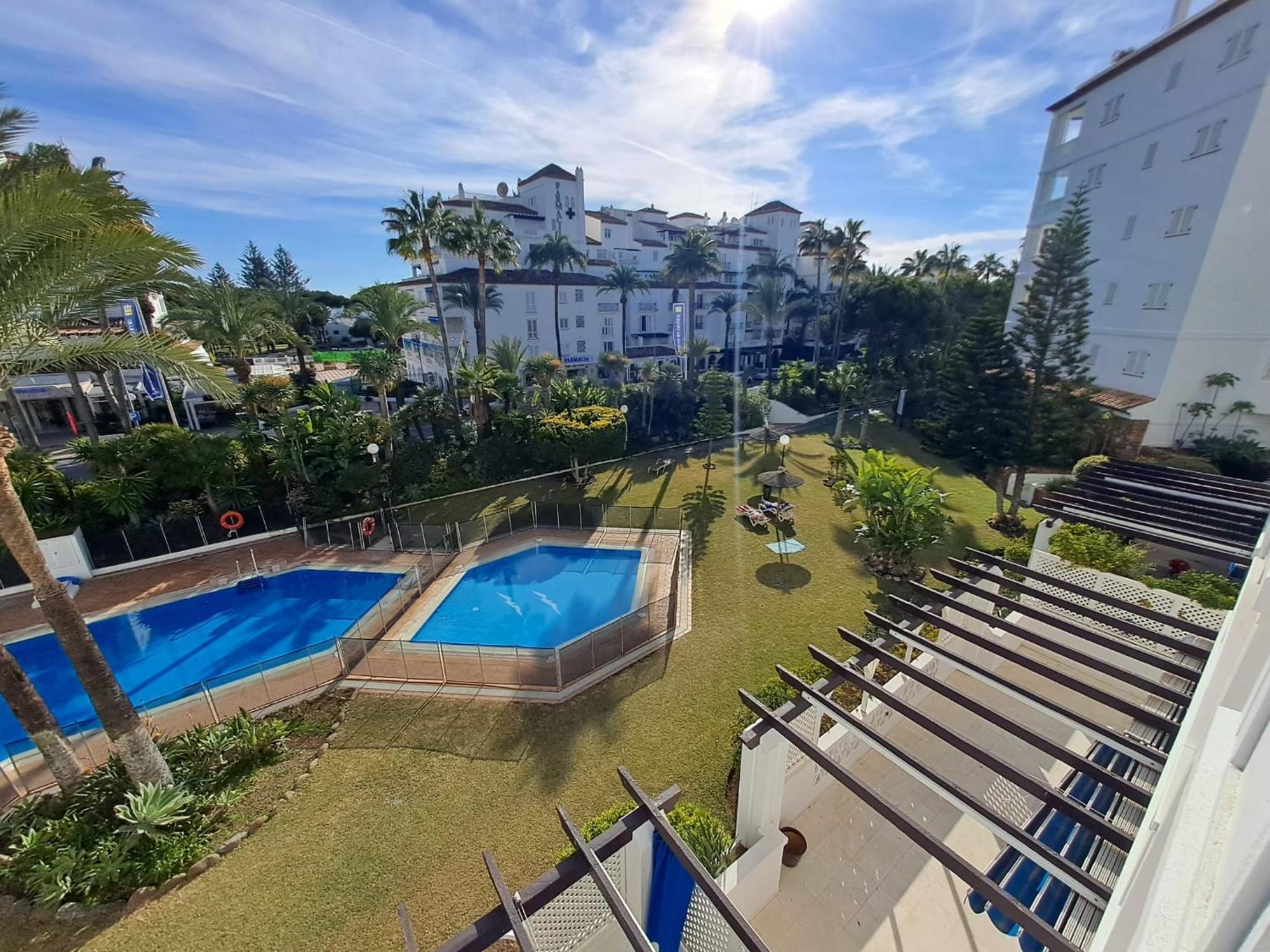 Luminous In Playas Del Duque , Puerto Banus By Holidays & *